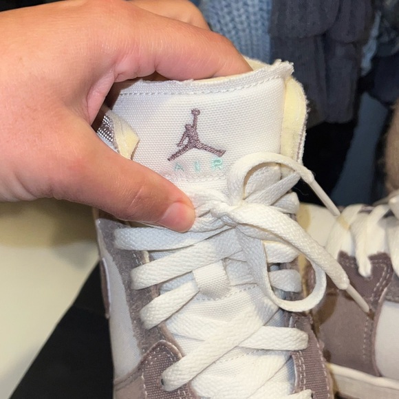 Air Jordan 1 - Picture 3 of 7